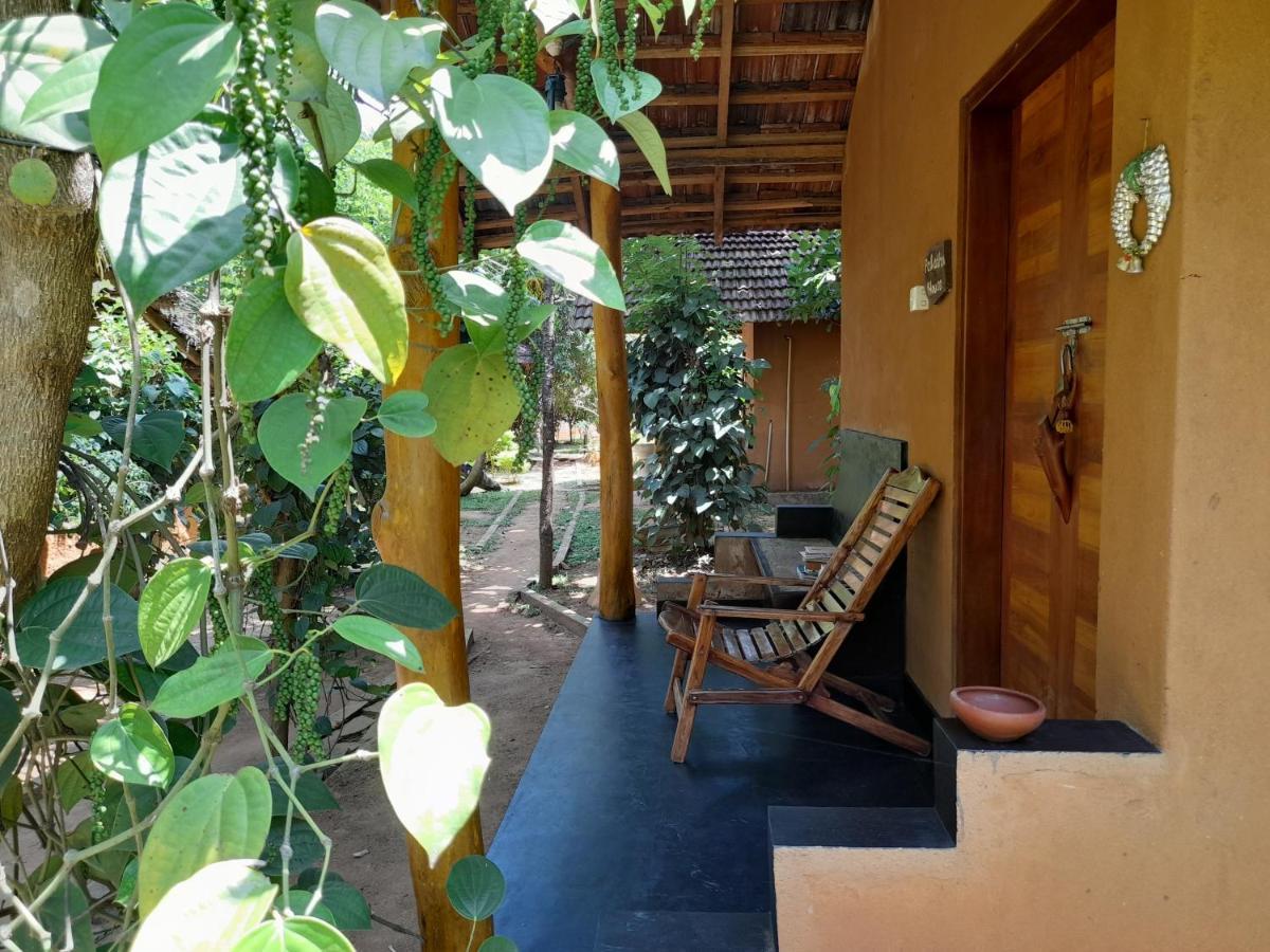 Sandalwood Cottage Uda Walawe Extérieur photo