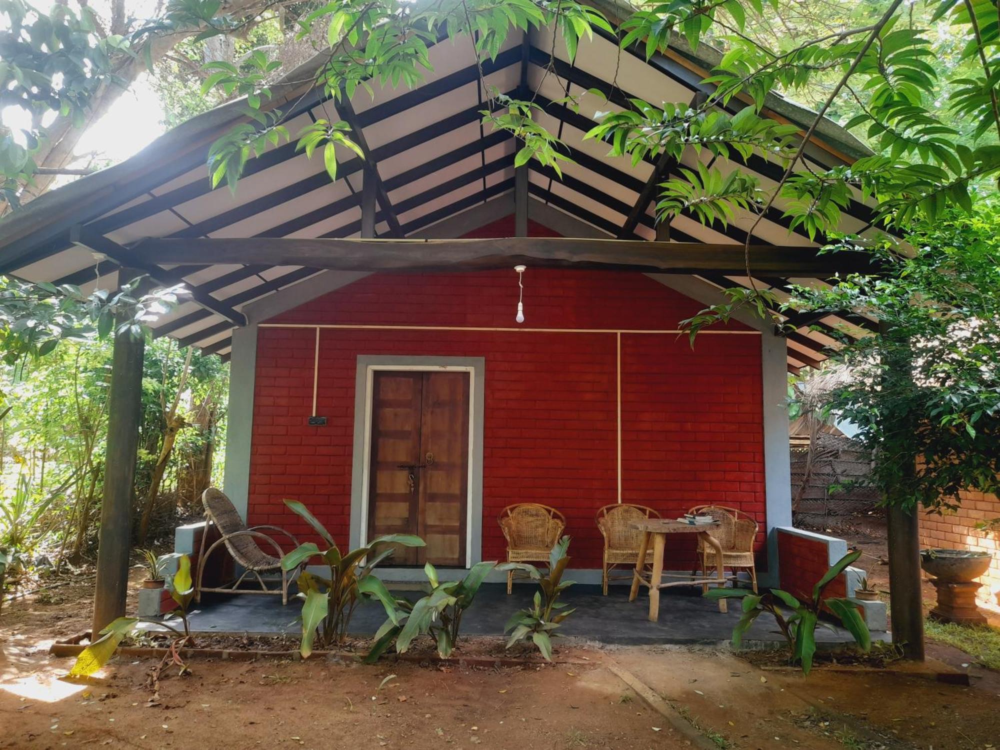 Sandalwood Cottage Uda Walawe Extérieur photo