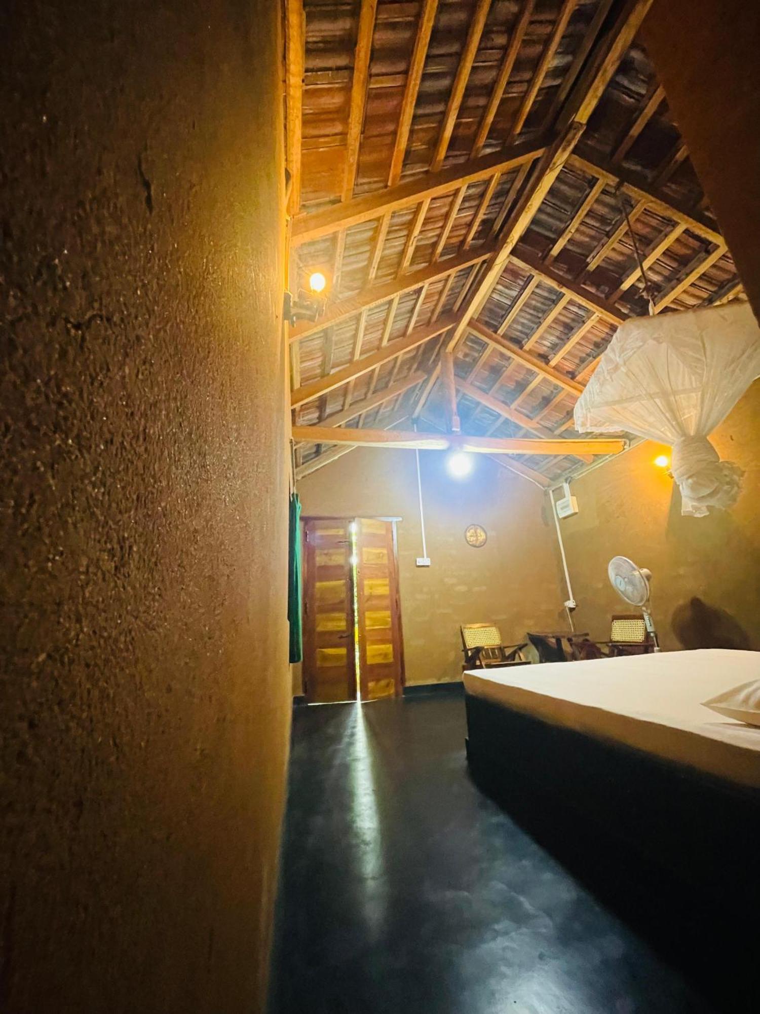 Sandalwood Cottage Uda Walawe Extérieur photo